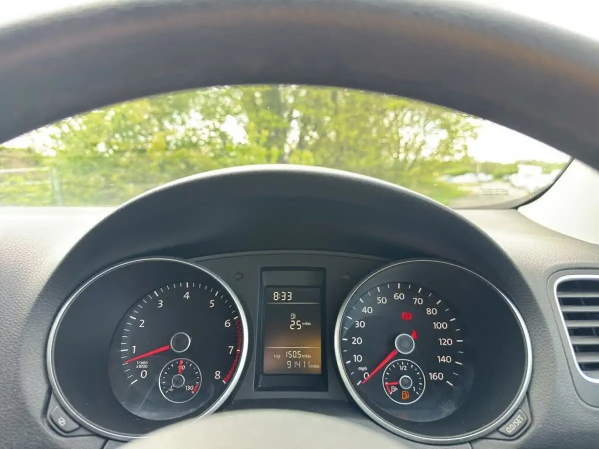 2011-volkswagen-golf-14-s-123bhp-5d-big-26