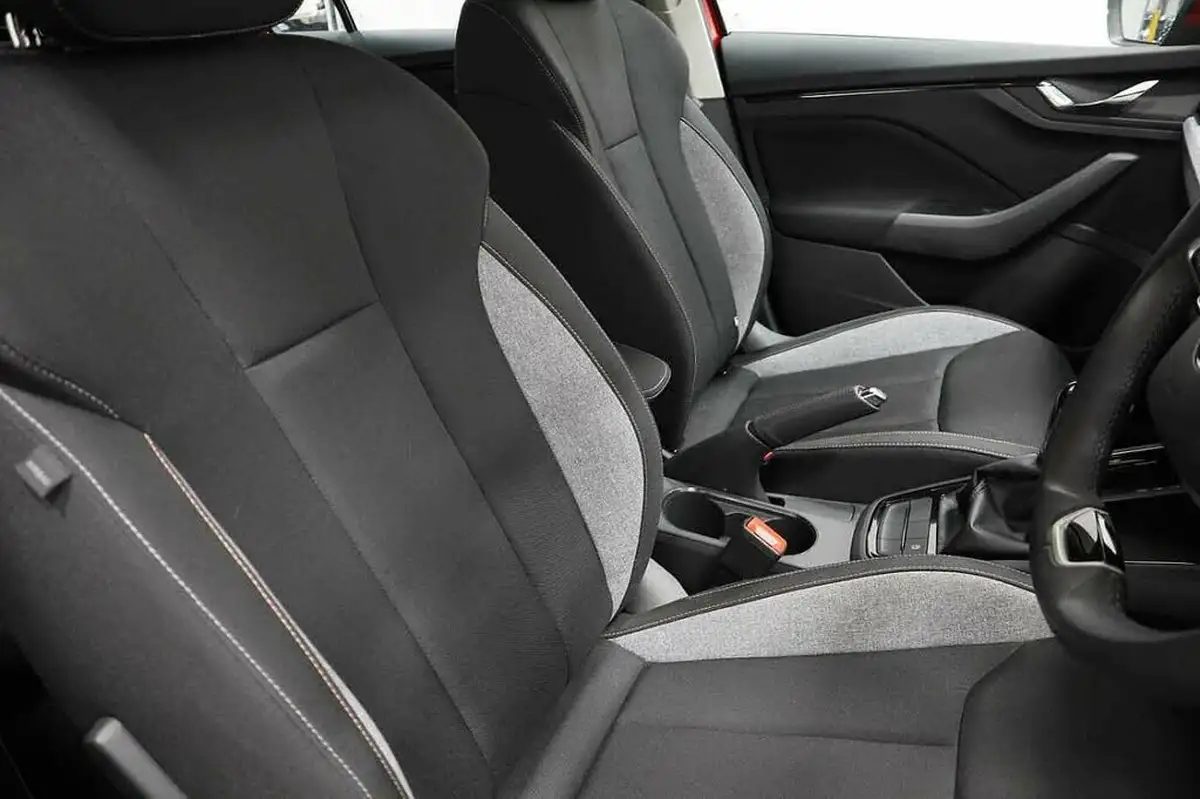 2024-skoda-kamiq-10-tsi-se-116ps-dsg-big-9
