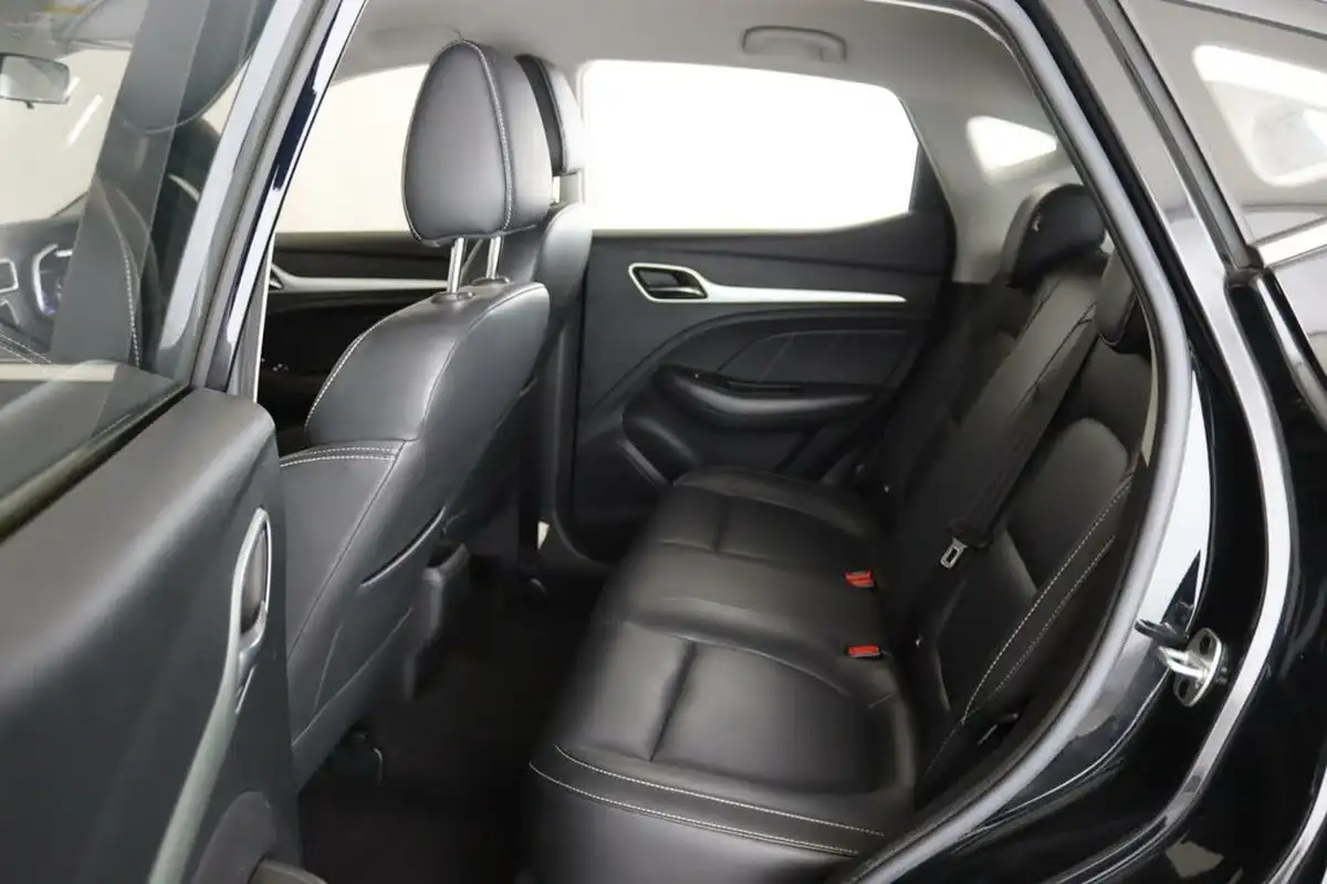 2019-mg-zs-suv-10t-gdi-exclusive-111ps-big-11