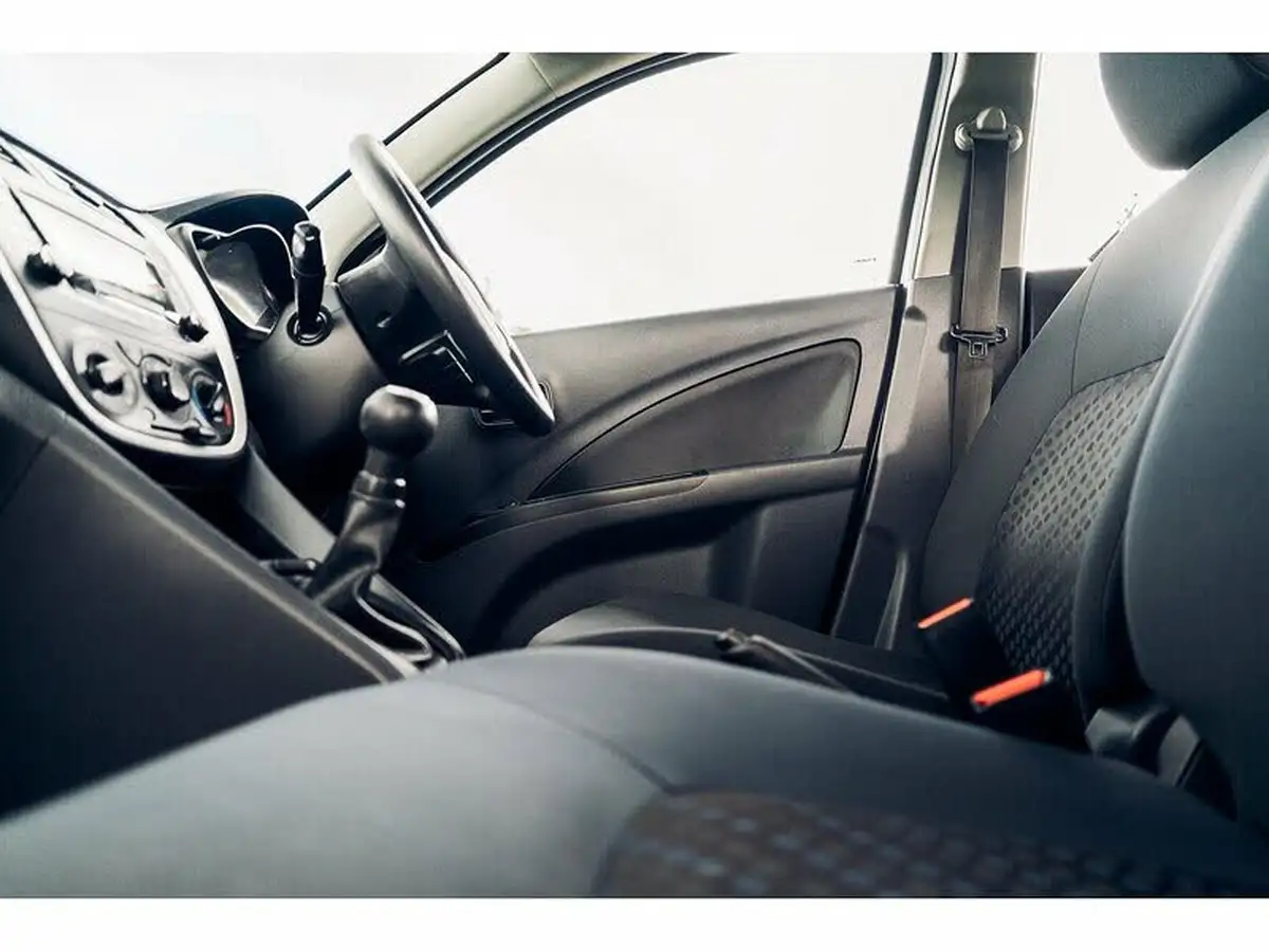 2016-suzuki-celerio-10-sz3-dualjet-big-28