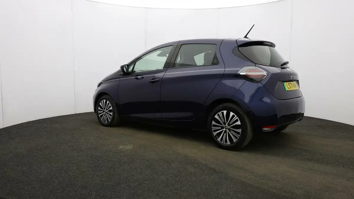 2021-renault-zoe-e-riviera-limited-edition-big-34