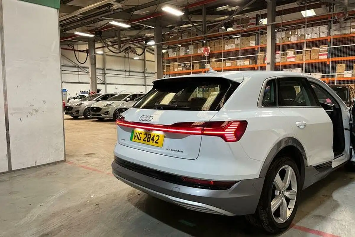 2020-audi-e-tron-50e-technik-big-39