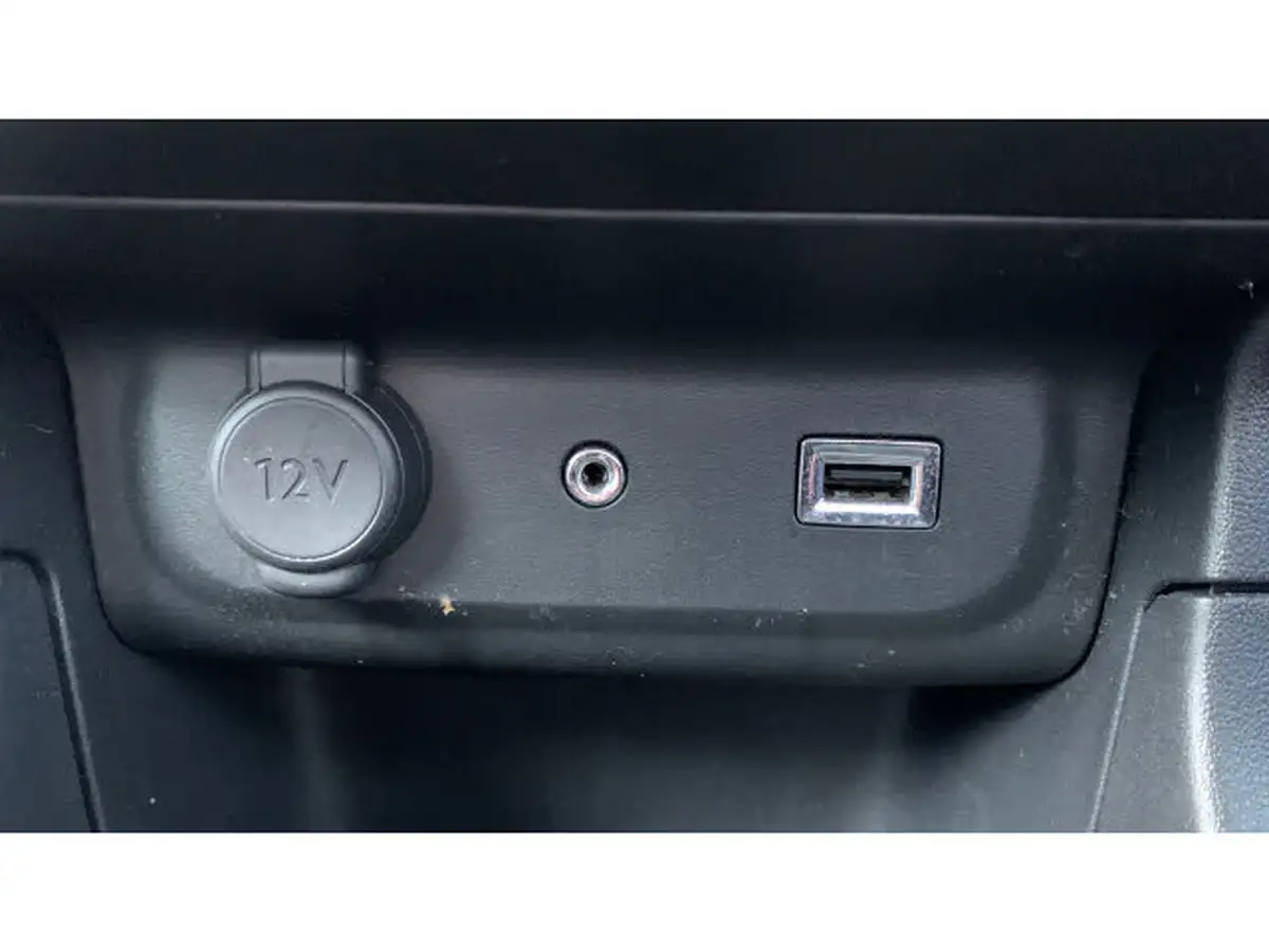 2017-citroen-c3-12-puretech-flair-82ps-big-43