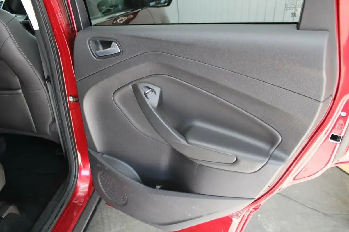 2017-ford-kuga-20tdci-titanium-150ps-ss-big-19