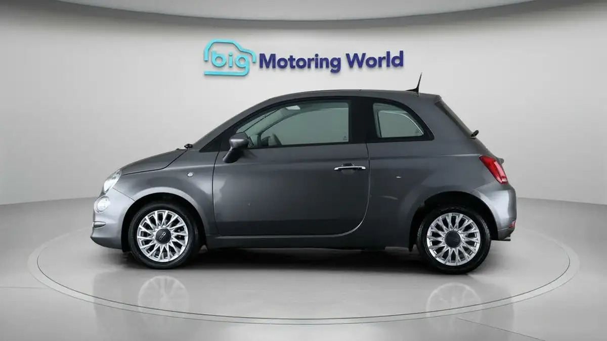 2021-fiat-500-10-lounge-big-4