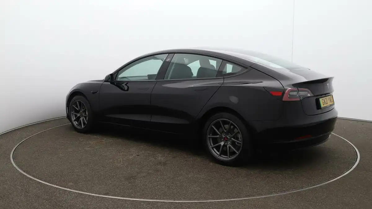 2021-tesla-model-3-e-long-range-4x4-big-33
