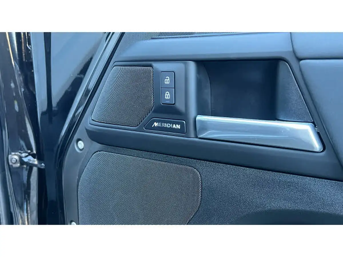2024-land-rover-110-defender-30-d350-x-dynamic-se-big-36