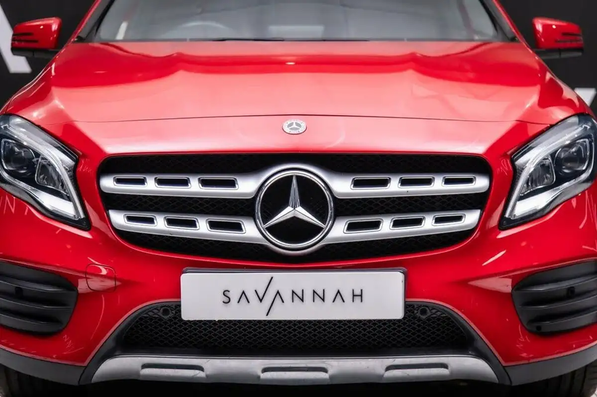 2020-mercedes-benz-gla-class-16-gla-200-amg-line-edition-plus-7g-dct-big-11