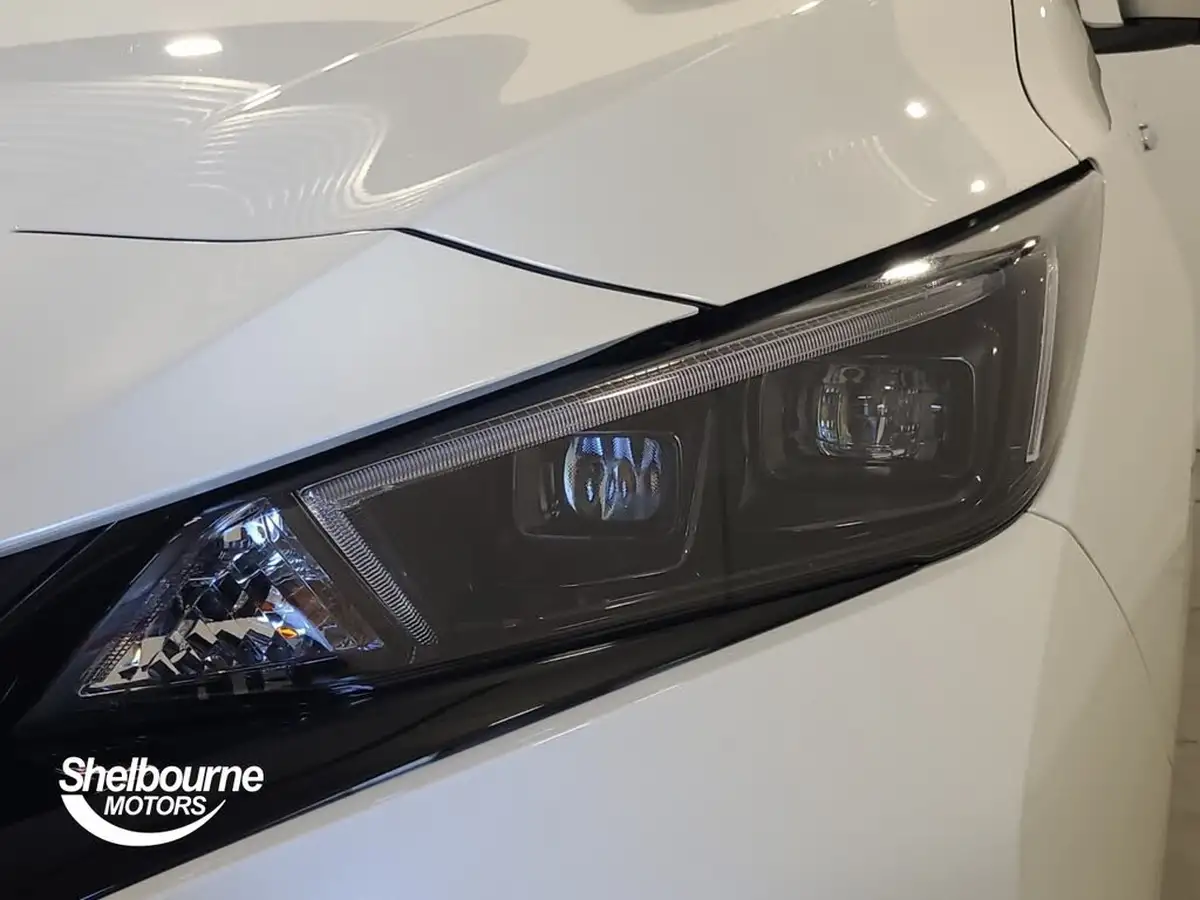 2023-nissan-leaf-e-tekna-39kwh-big-21