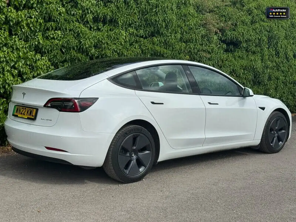2022-tesla-model-3-e-long-range-big-2