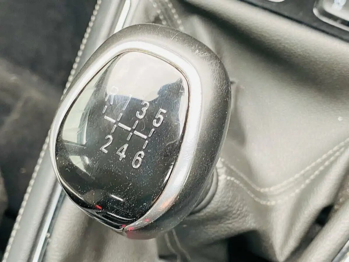 2019-vauxhall-grandland-x-15td-tech-line-nav-big-29