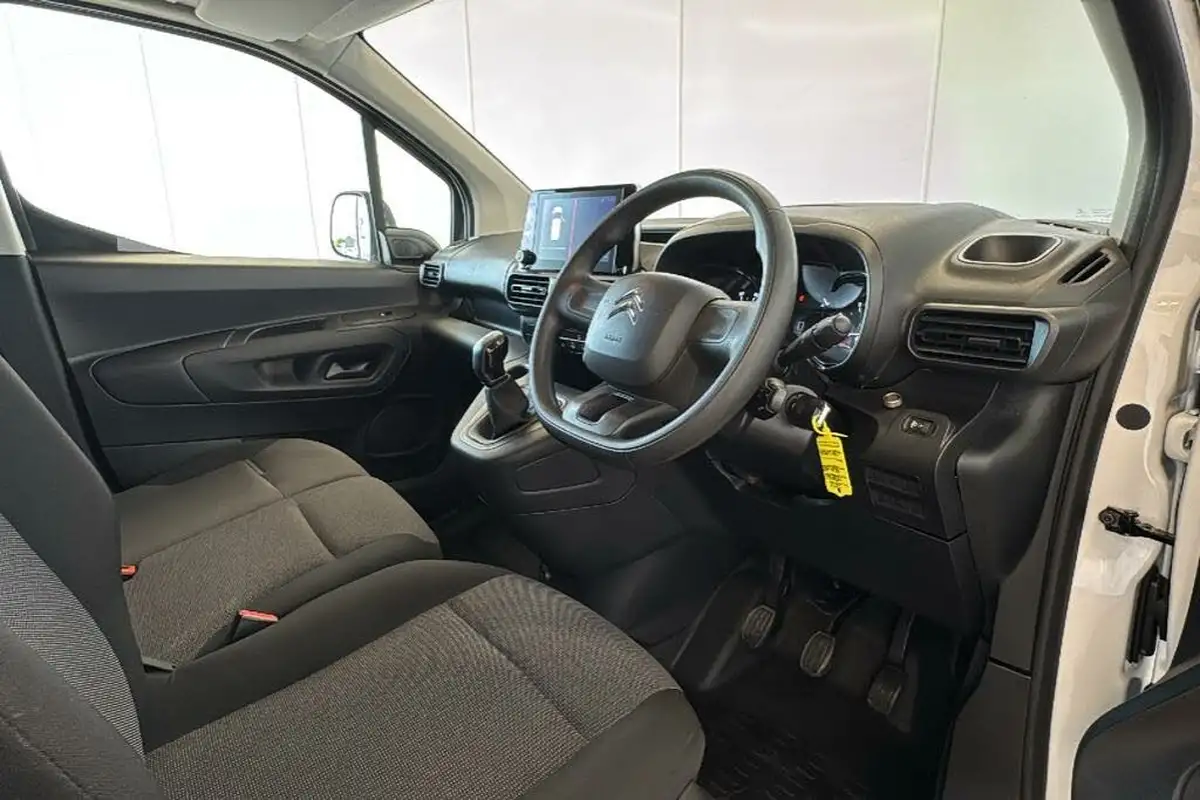 2021-citroen-berlingo-15bluehdi-1000-enterprise-100pseu6dt-e-ss-panel-big-19