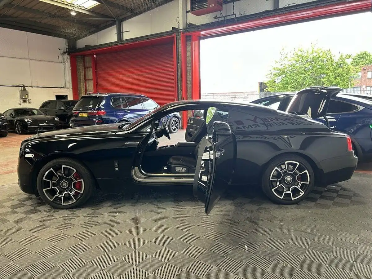 2018-rolls-royce-wraith-66-big-12