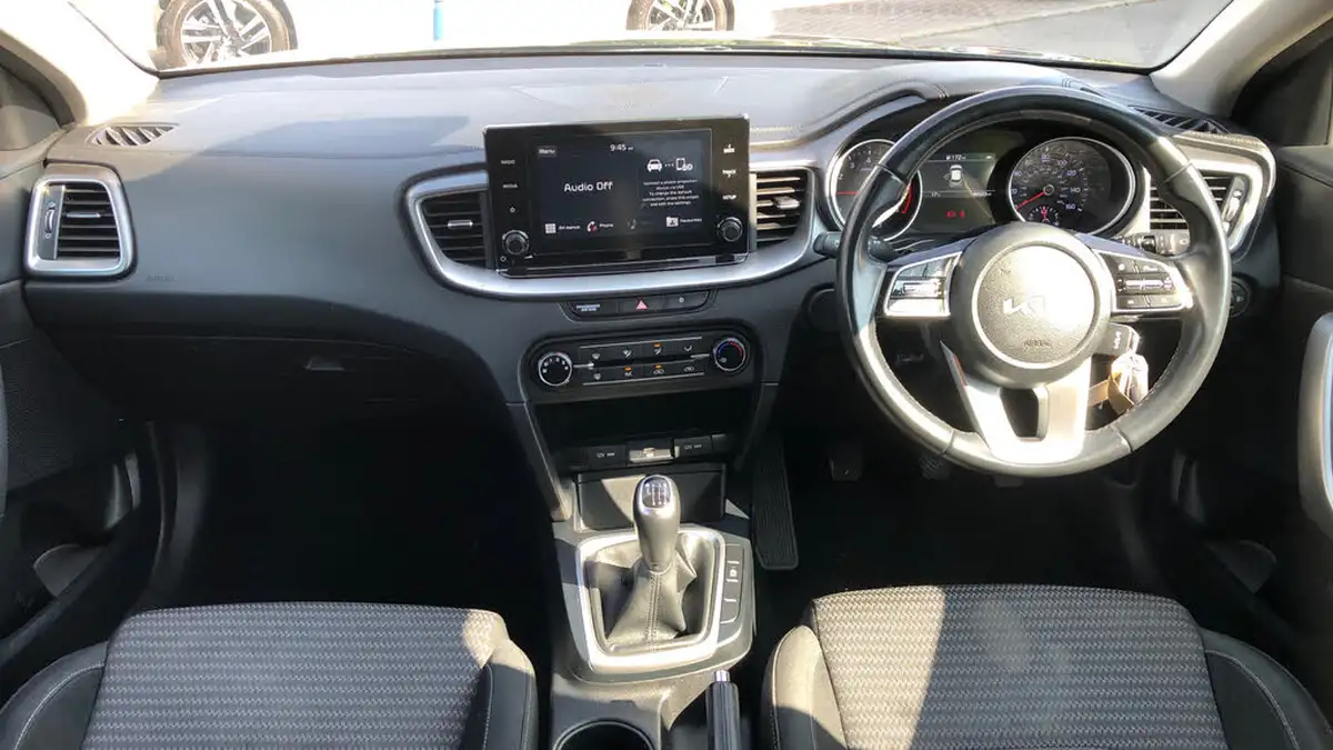 2022-kia-xceed-10-t-gdi-2-big-3