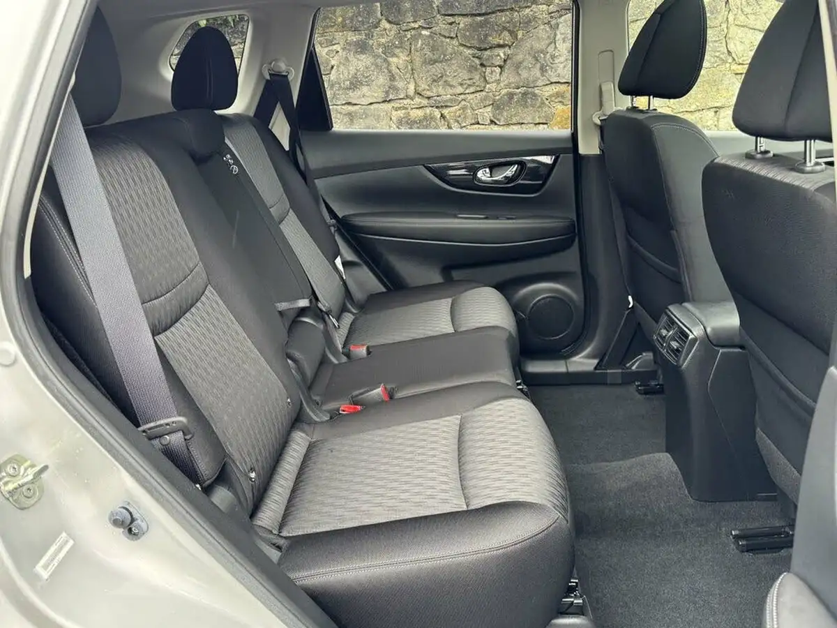 2019-nissan-x-trail-17dci-acenta-premium-7-big-6