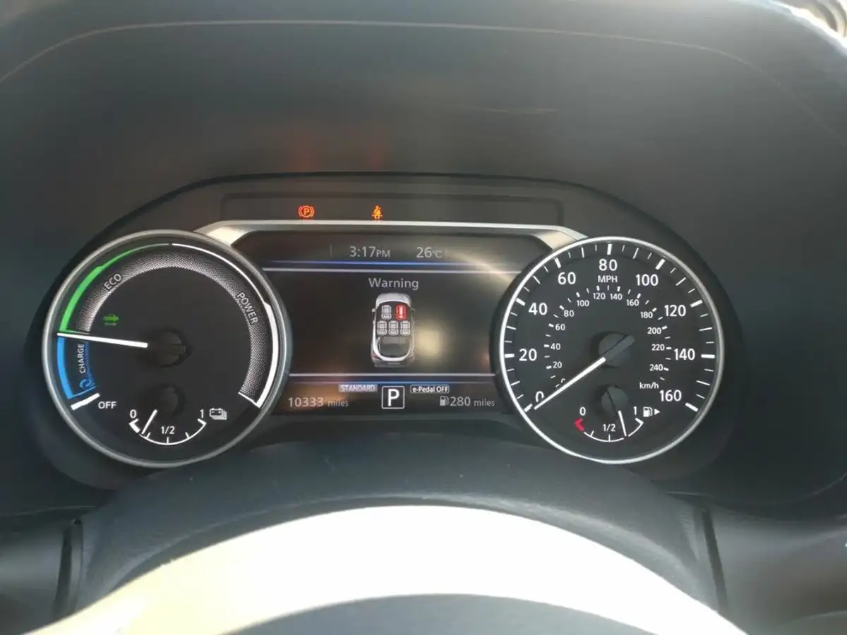 2023-nissan-juke-16-hybrid-n-connecta-big-12