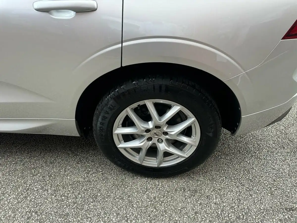 2018-volvo-xc60-20td-d4-momentum-4x4-big-31