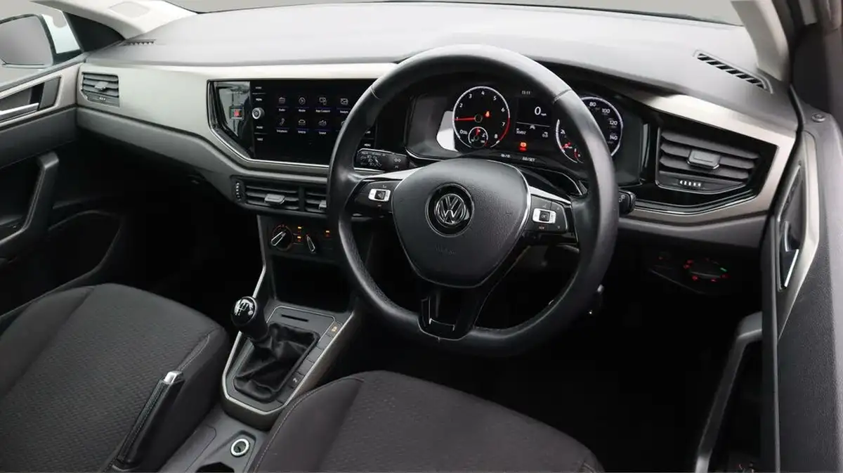 2020-volkswagen-polo-10-tsi-match-big-9