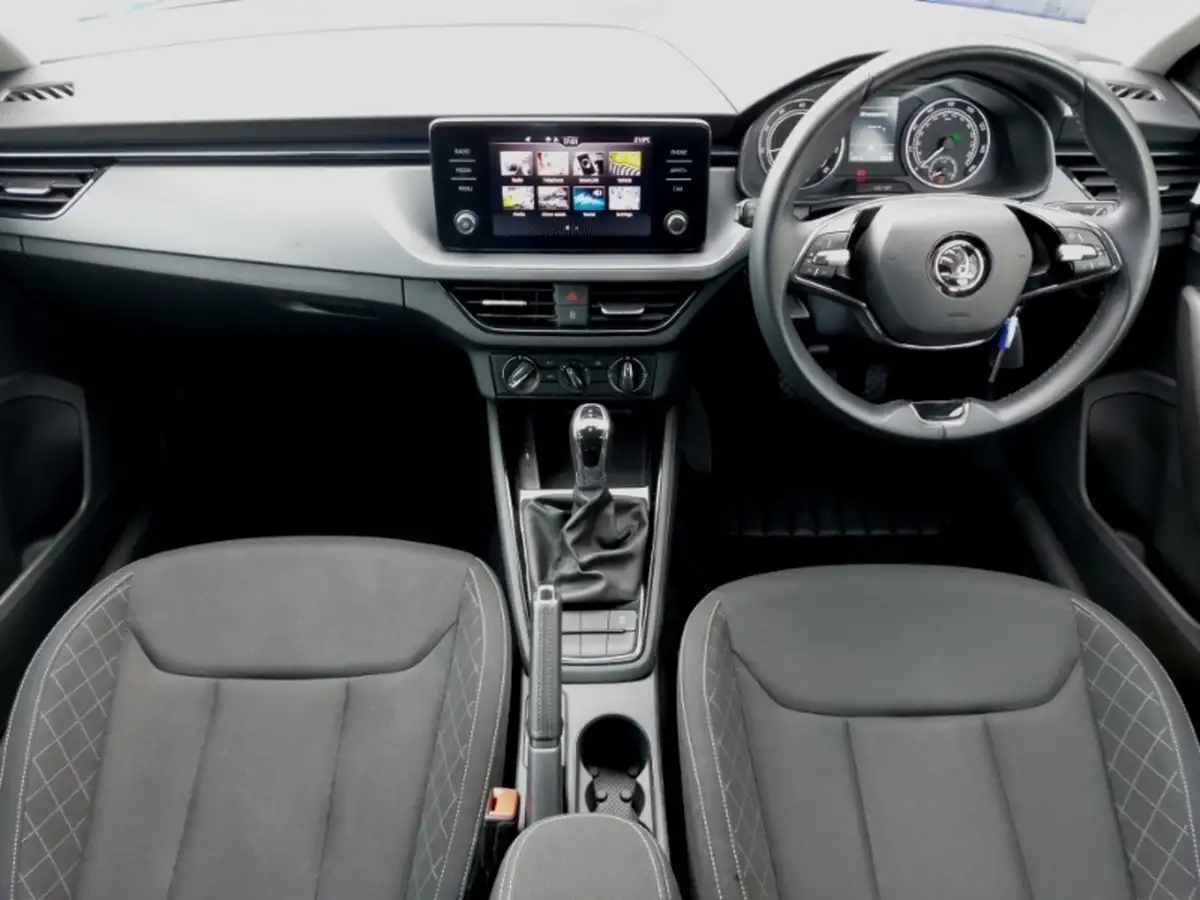 2022-dacia-duster-13-tce-prestige-150bhp-edc-big-2