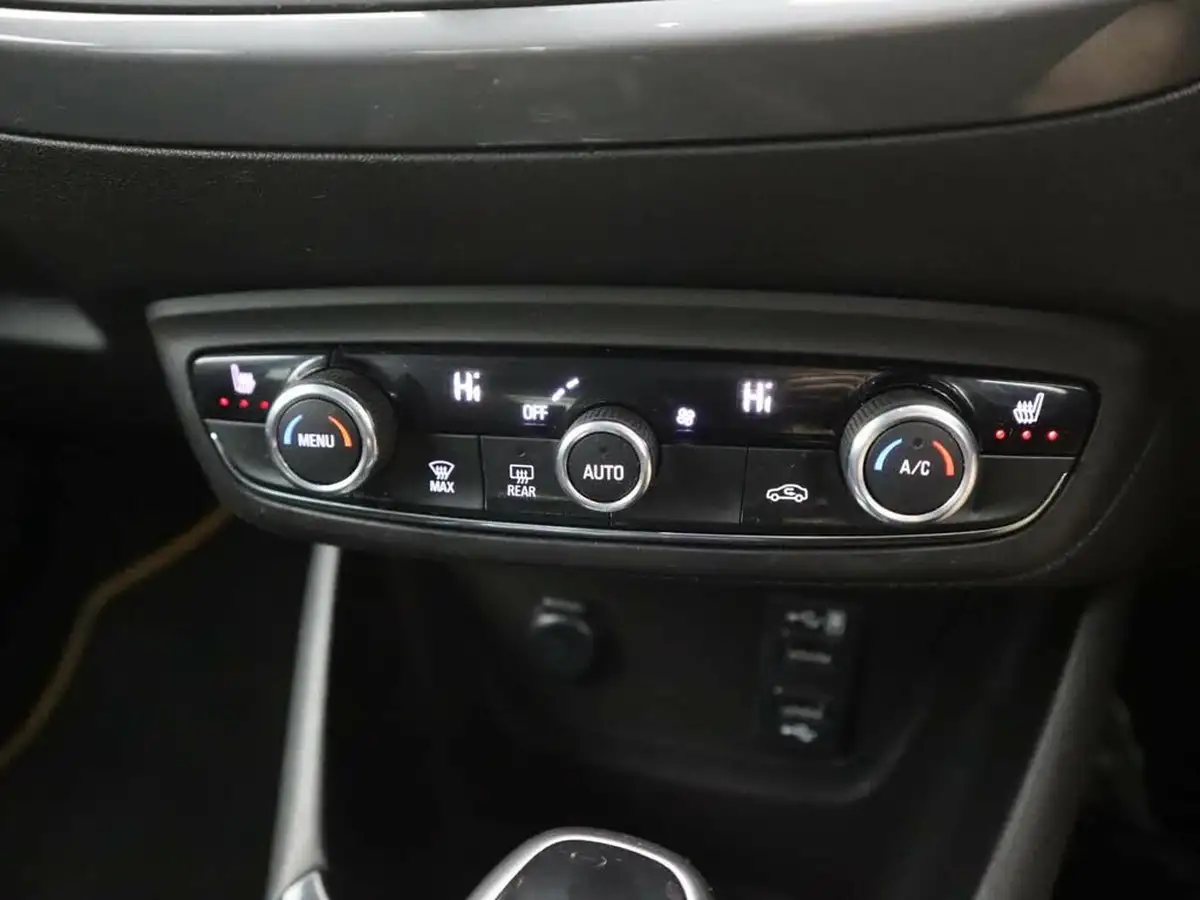 2022-vauxhall-crossland-12-ultimate-130ps-auto-big-30