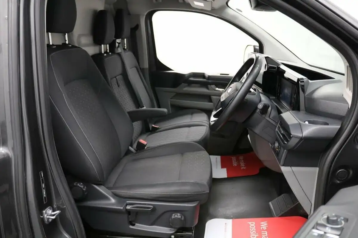 2023-ford-transit-custom-20tdci-320-l2h1-limited-136pseu6e-panel-van-1996cc-auto-big-24