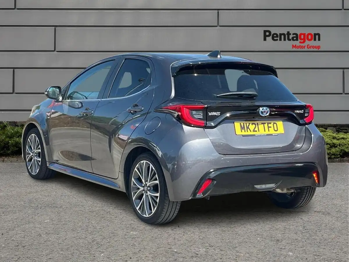 2021-toyota-yaris-15-vvt-i-excel-big-1