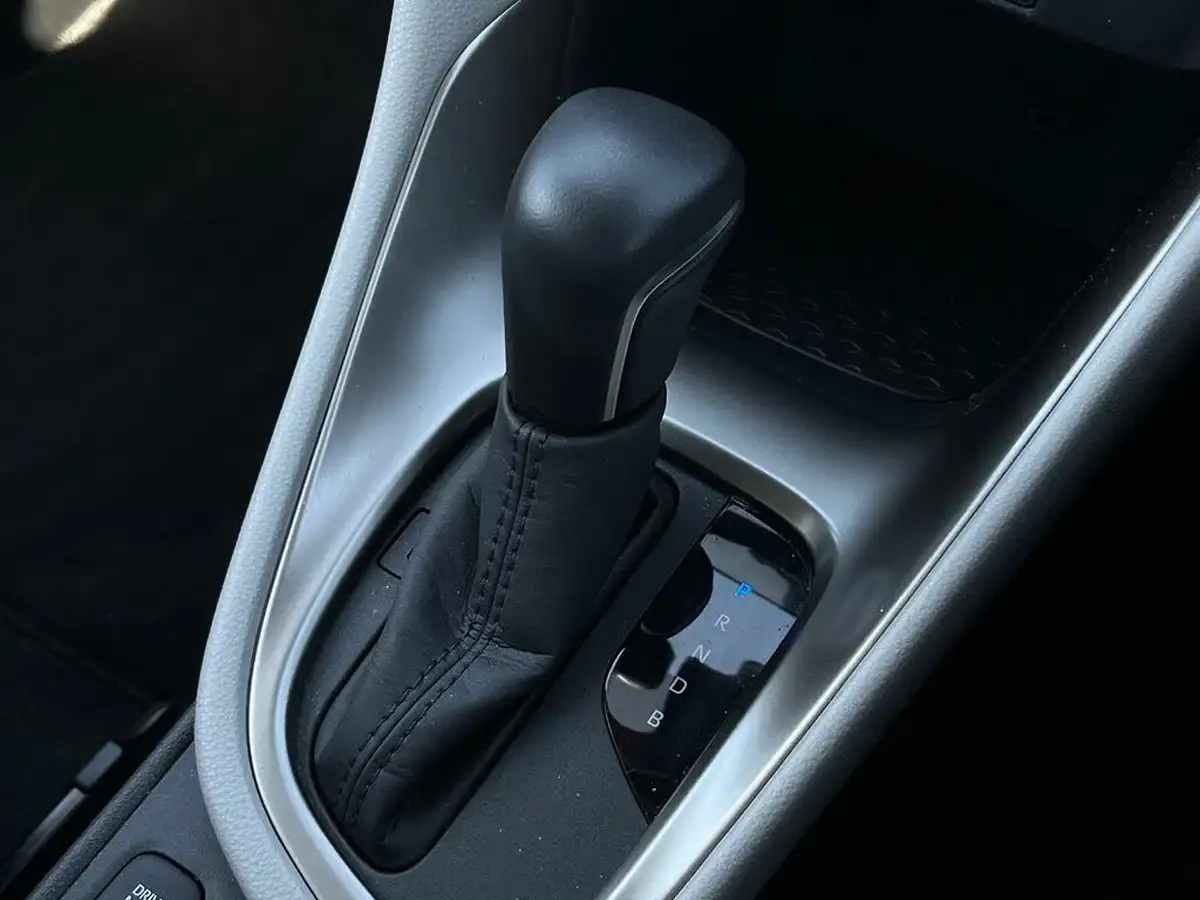 2021-toyota-yaris-15-vvt-i-excel-big-29