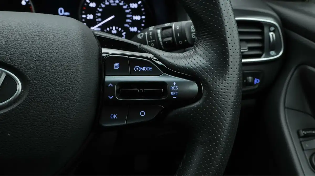 2019-hyundai-i30-14-t-gdi-n-line-hatchback-big-26