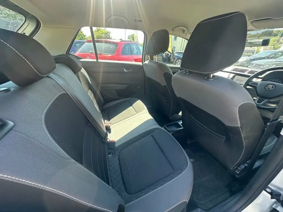 2019-skoda-fabia-10-tsi-se-95ps-hatchback-big-9