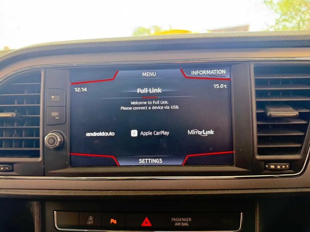 2019-seat-leon-16tdi-se-dynamic-hatchback-big-8