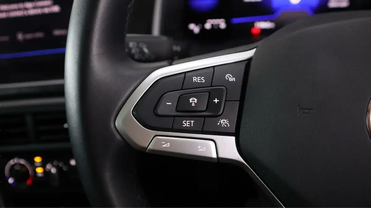 2023-volkswagen-polo-10-tsi-life-big-20