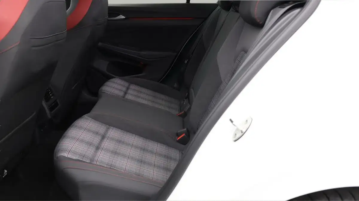 2024-volkswagen-golf-20-tsi-gti-245ps-big-15