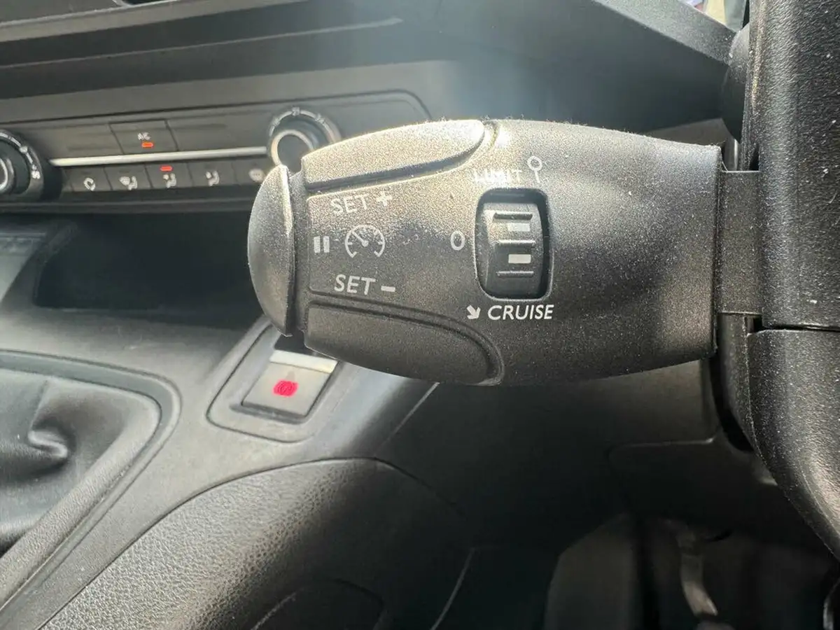 2021-citroen-berlingo-15bluehdi-650-enterprise-ss-big-29