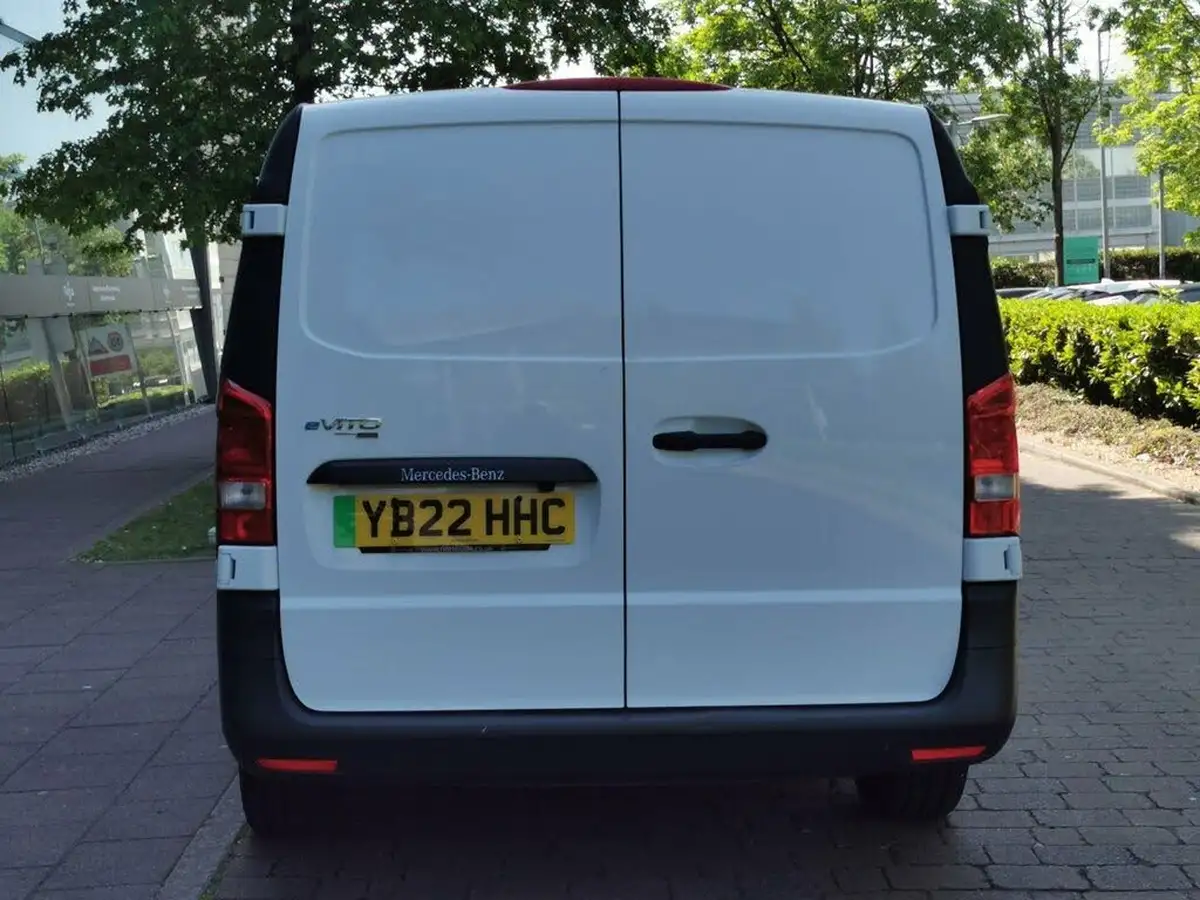 2022-mercedes-benz-vito-e-progressive-l2-big-4
