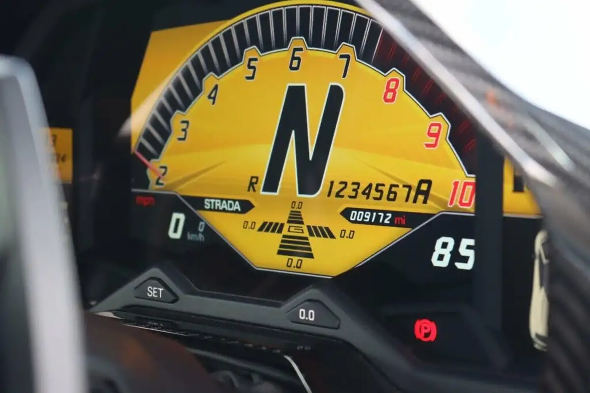 2016-lamborghini-aventador-65-lp-700-4-coupe-big-58