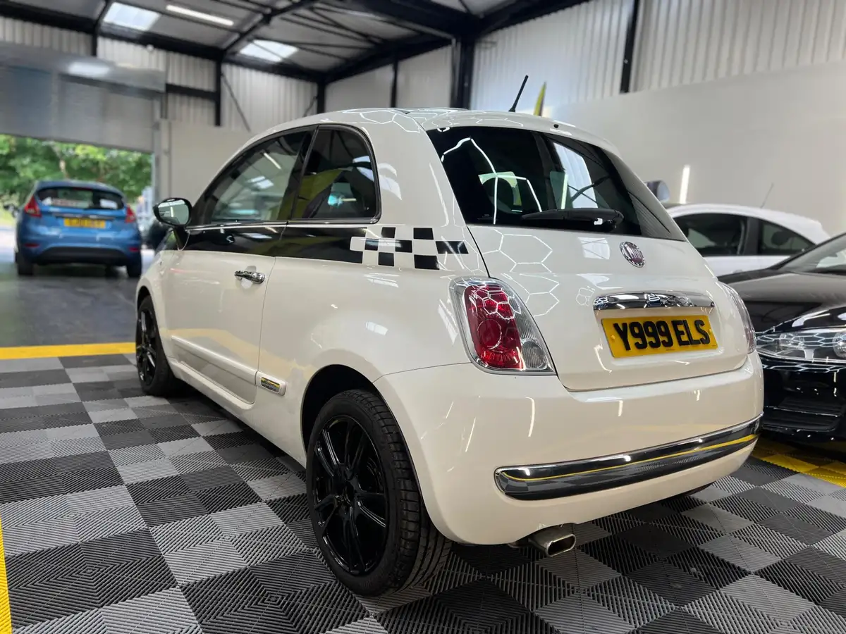 2010-fiat-500-12-lounge-69bhp-big-5