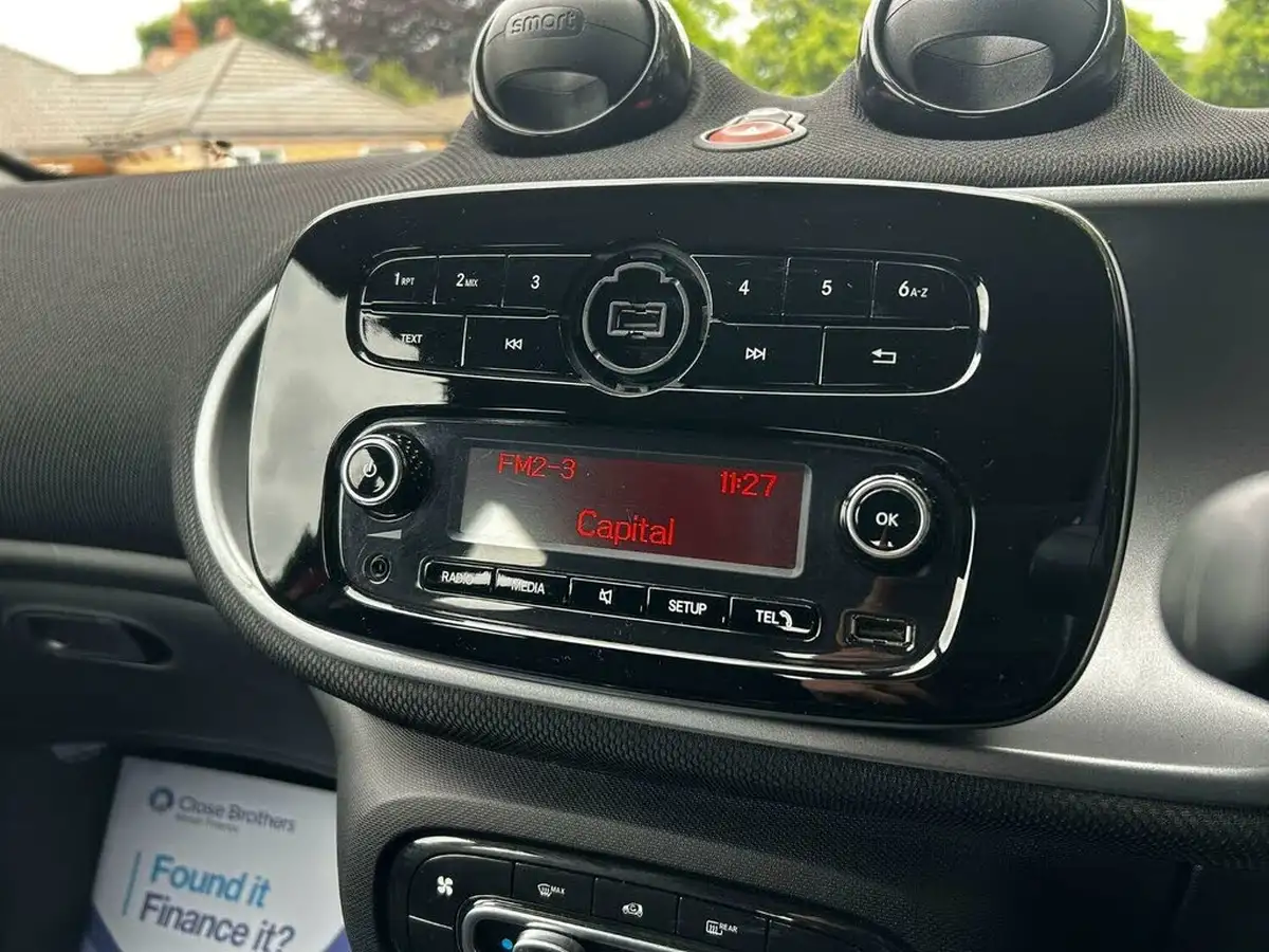 2018-smart-forfour-10-passion-71bhp-big-26