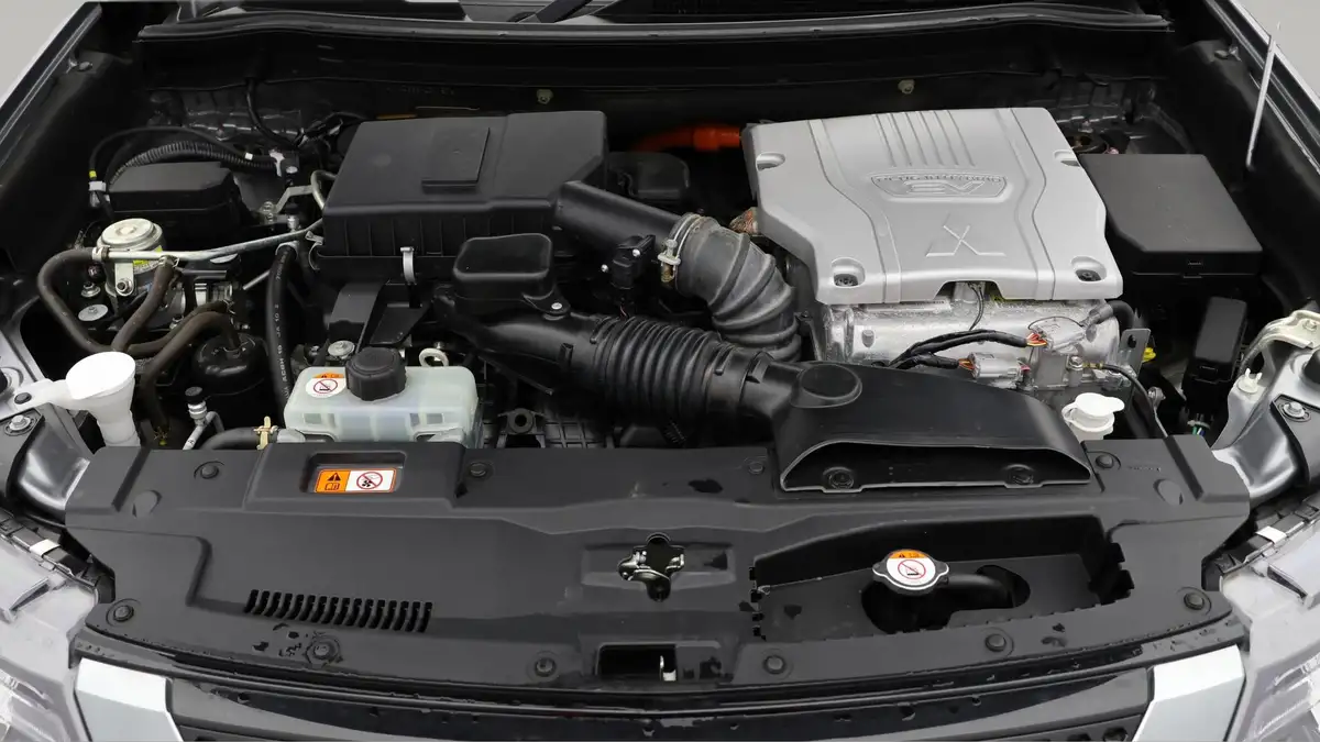 2021-mitsubishi-outlander-24-dynamic-phev-big-18