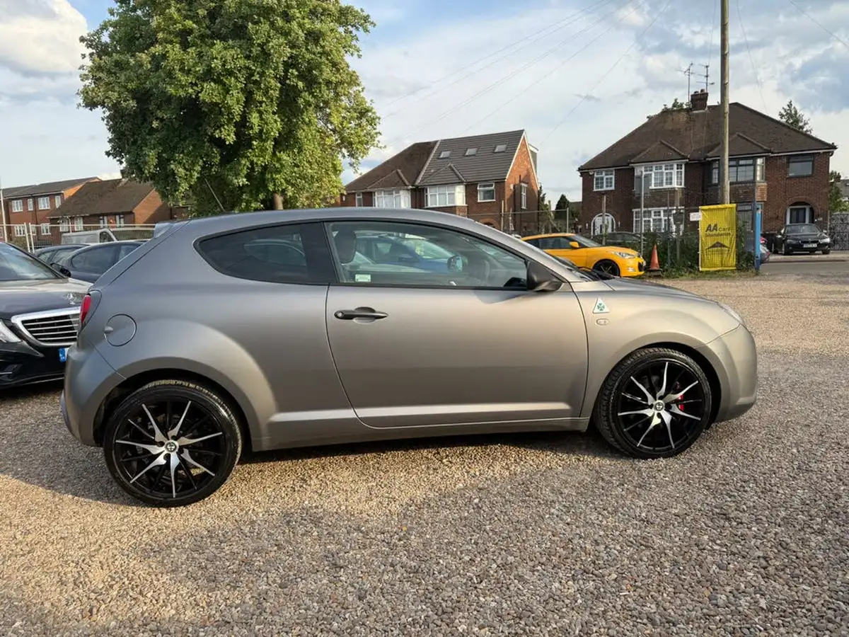 2015-alfa-romeo-mito-14-quadrifoglio-verde-big-12