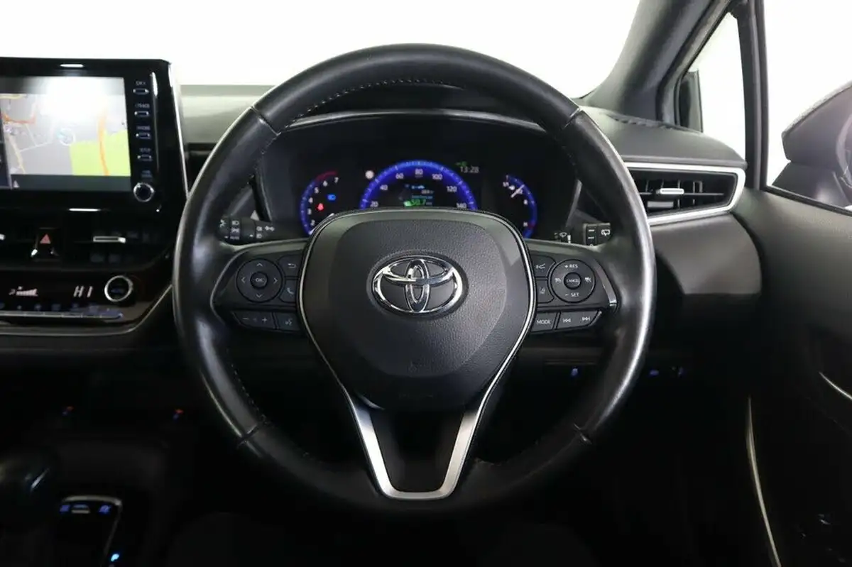 2019-toyota-corolla-18-vvt-i-design-trk-hatchback-5d-big-43