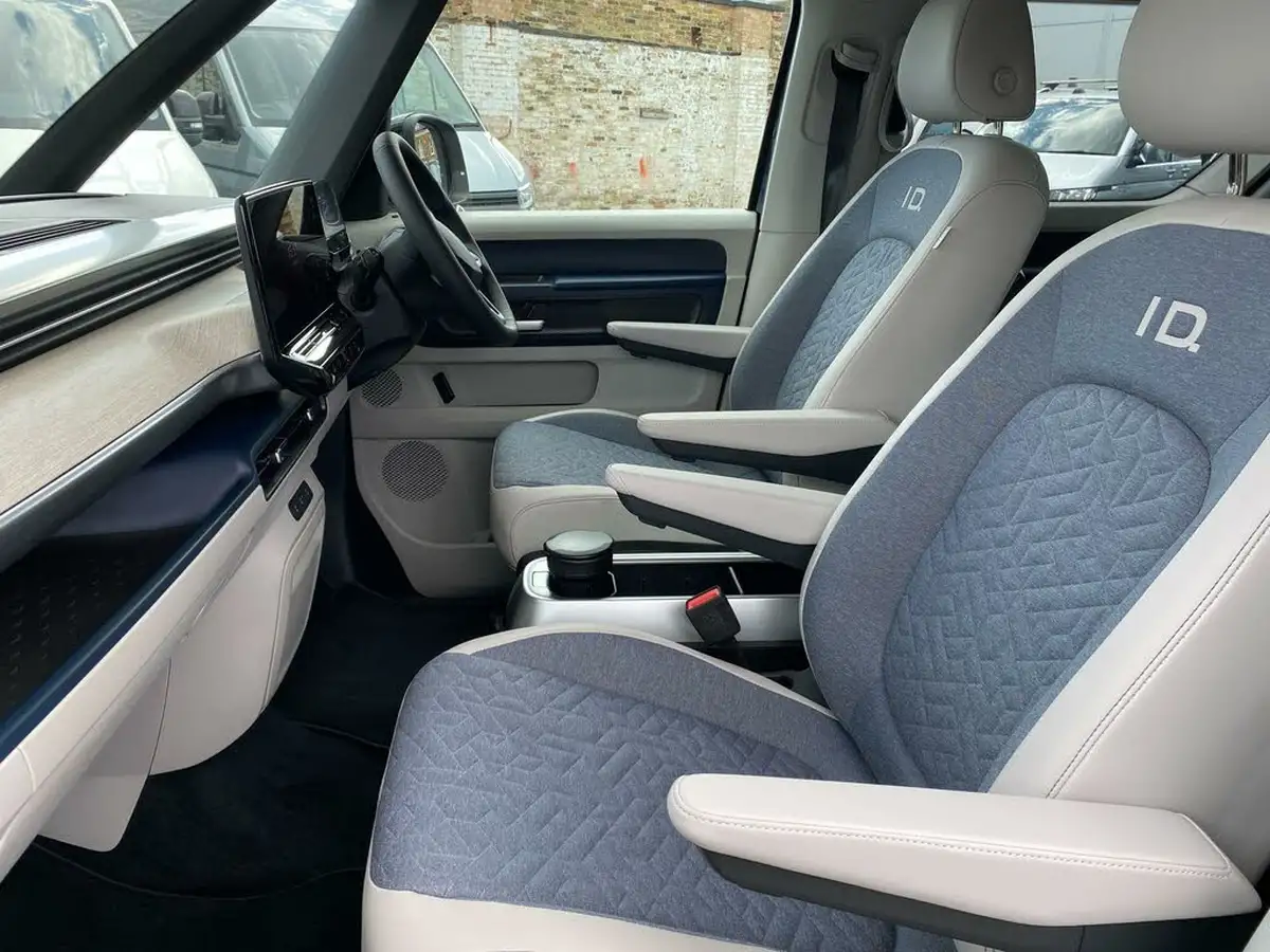 2024-volkswagen-idbuzz-e-style-standard-big-26