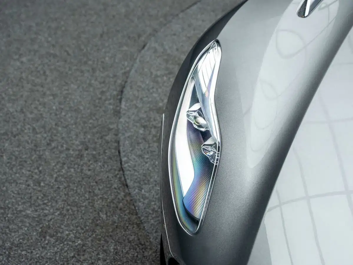 2016-aston-martin-db11-52-v12-launch-edition-big-24