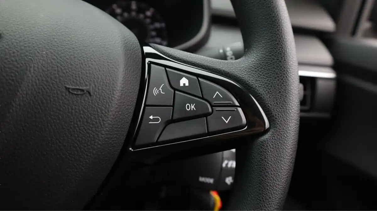 2022-dacia-sandero-10-sce-essential-big-22