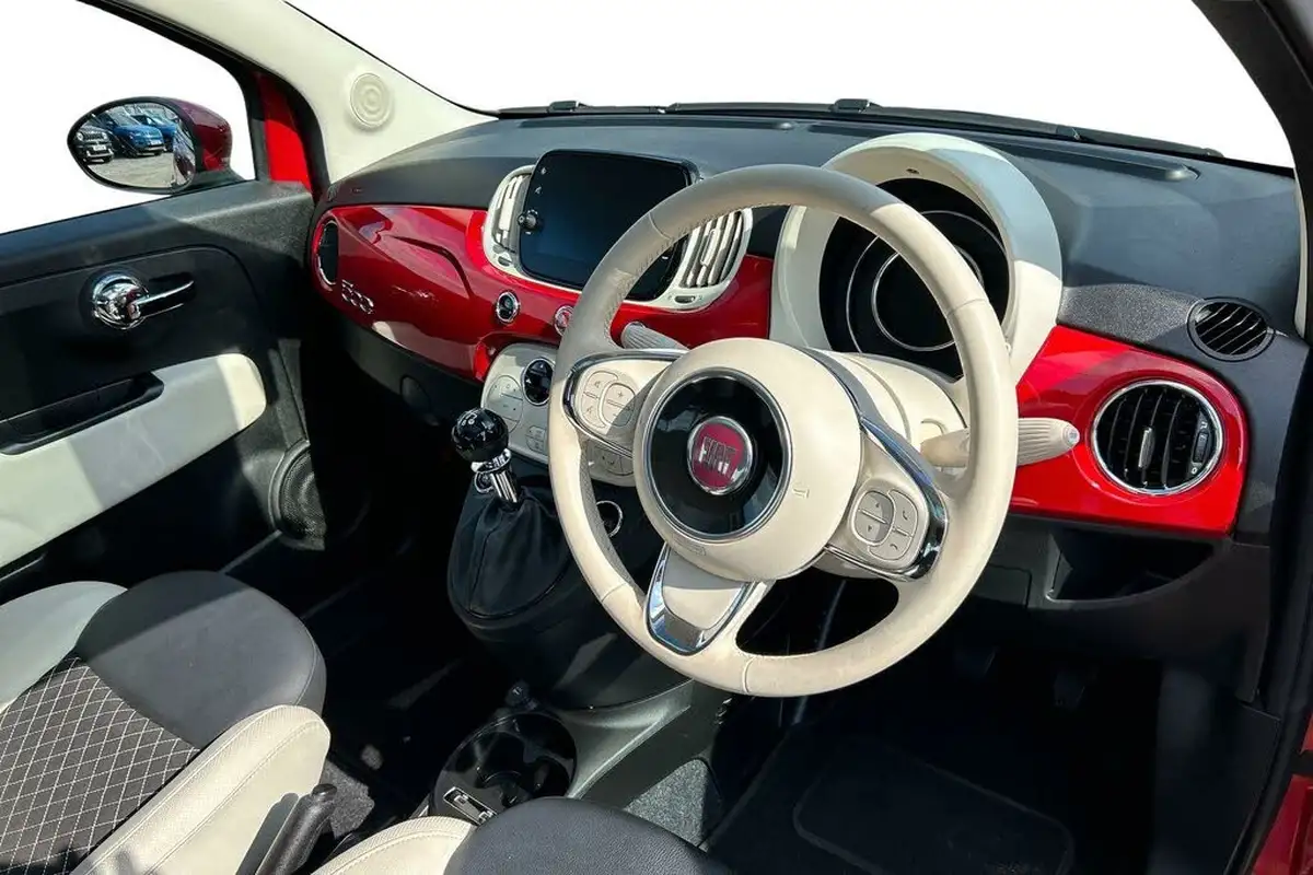 2022-fiat-500-10-dolcevita-big-5