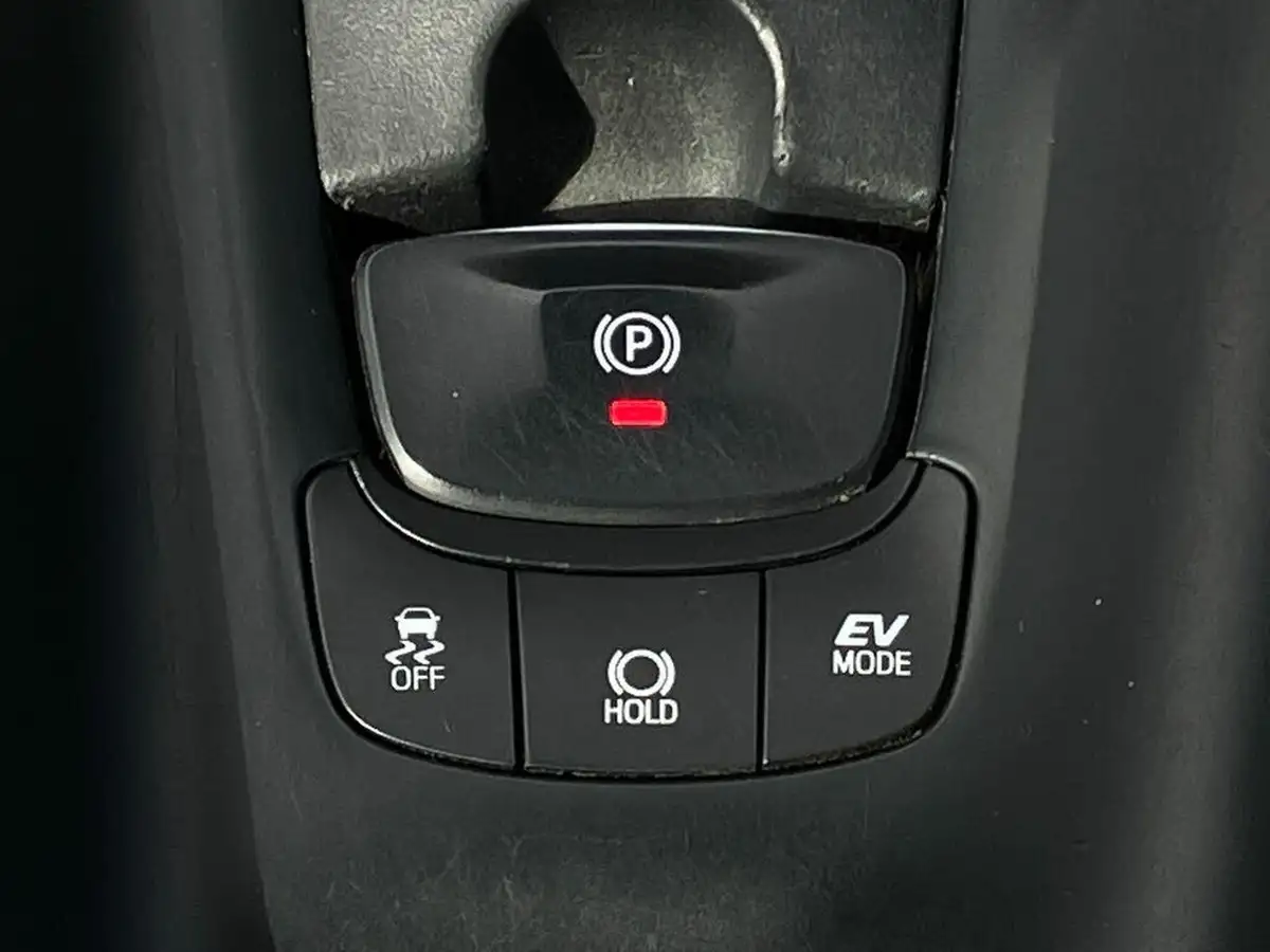 2020-toyota-c-hr-18-vvt-i-icon-parking-pack-big-37