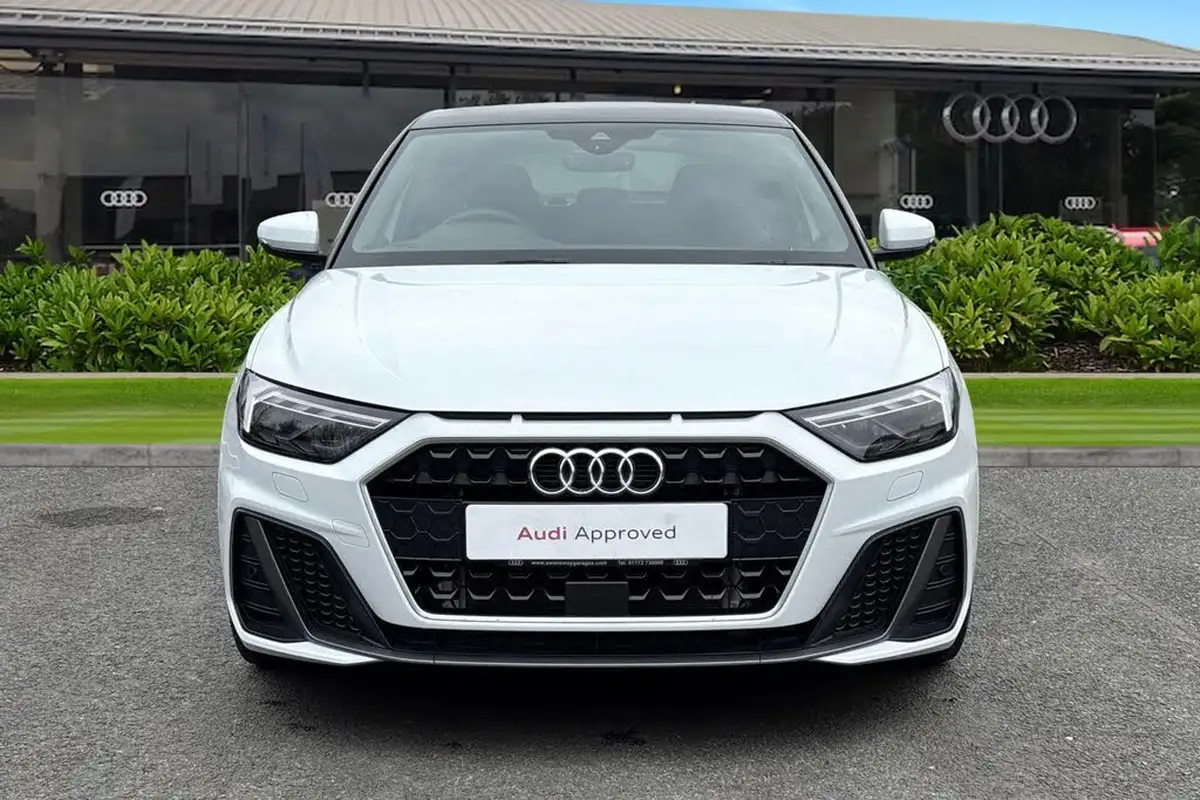 2023-audi-a1-10-30-tfsi-s-line-big-5