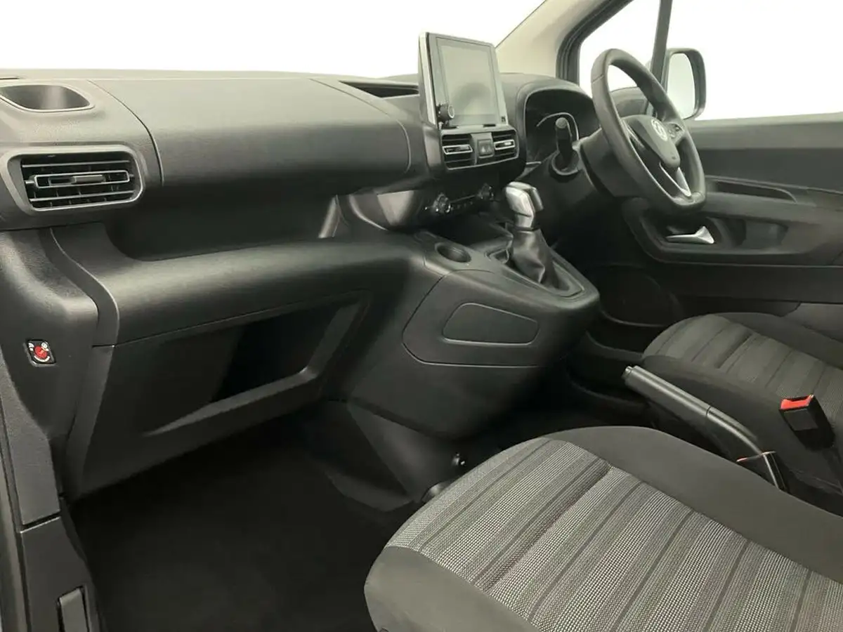 2020-vauxhall-combo-life-15-energy-100ps-7st-big-6