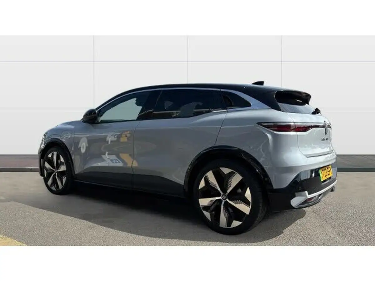 2023-renault-megane-e-tech-e-techno-big-1