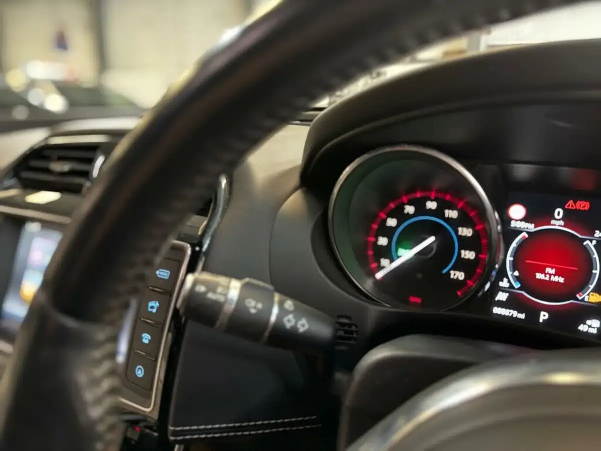 2016-jaguar-xe-20d-r-sport-180ps-auto-big-57