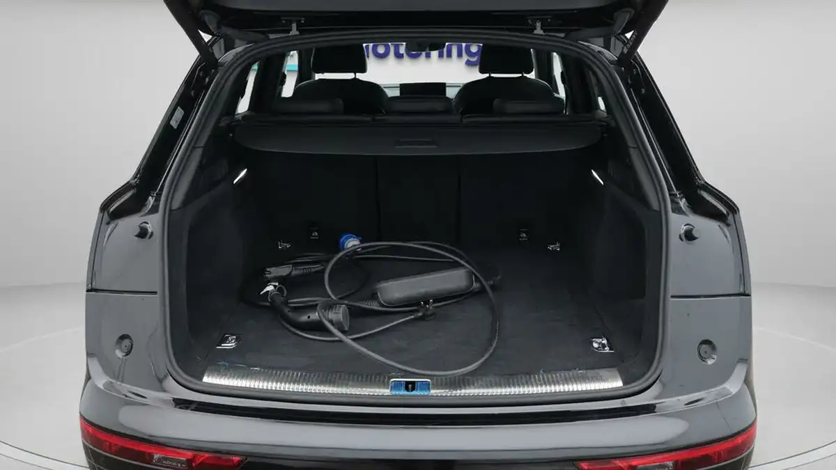 2022-audi-q5-20-50-tfsi-e-s-line-station-wagon-big-17